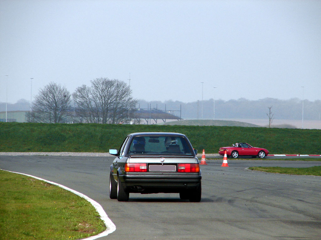 /photo/BMW-325iS-e30-1457.jpg