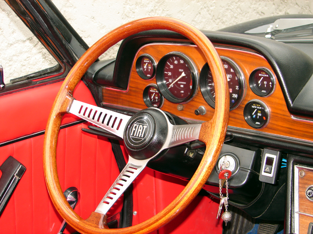 /photo/FIAT-dino-spider-v6-2067.jpg