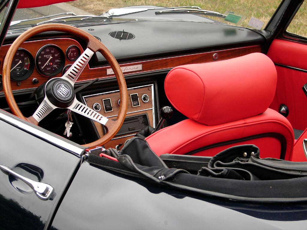 /photo/FIAT-dino-spider-v6-2124.jpg