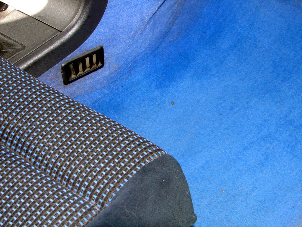 /photo/PEUGEOT-309-gti16-1354.jpg