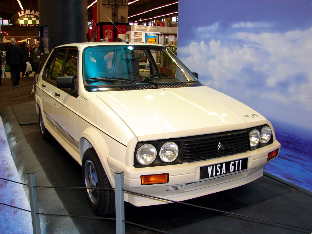/photo/RETROMOBILE-2005--643.jpg