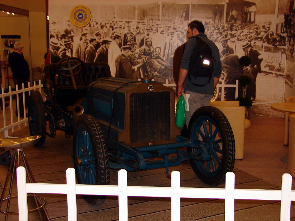 /photo/RETROMOBILE-2005--673.jpg