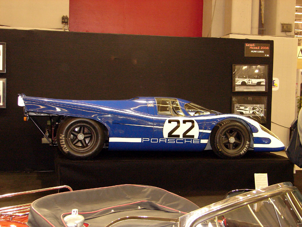 /photo/RETROMOBILE-2005--699.jpg