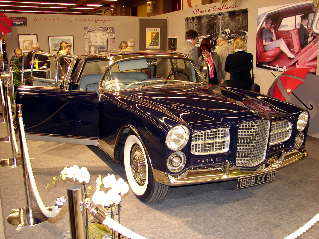 /photo/RETROMOBILE-2005--713.jpg