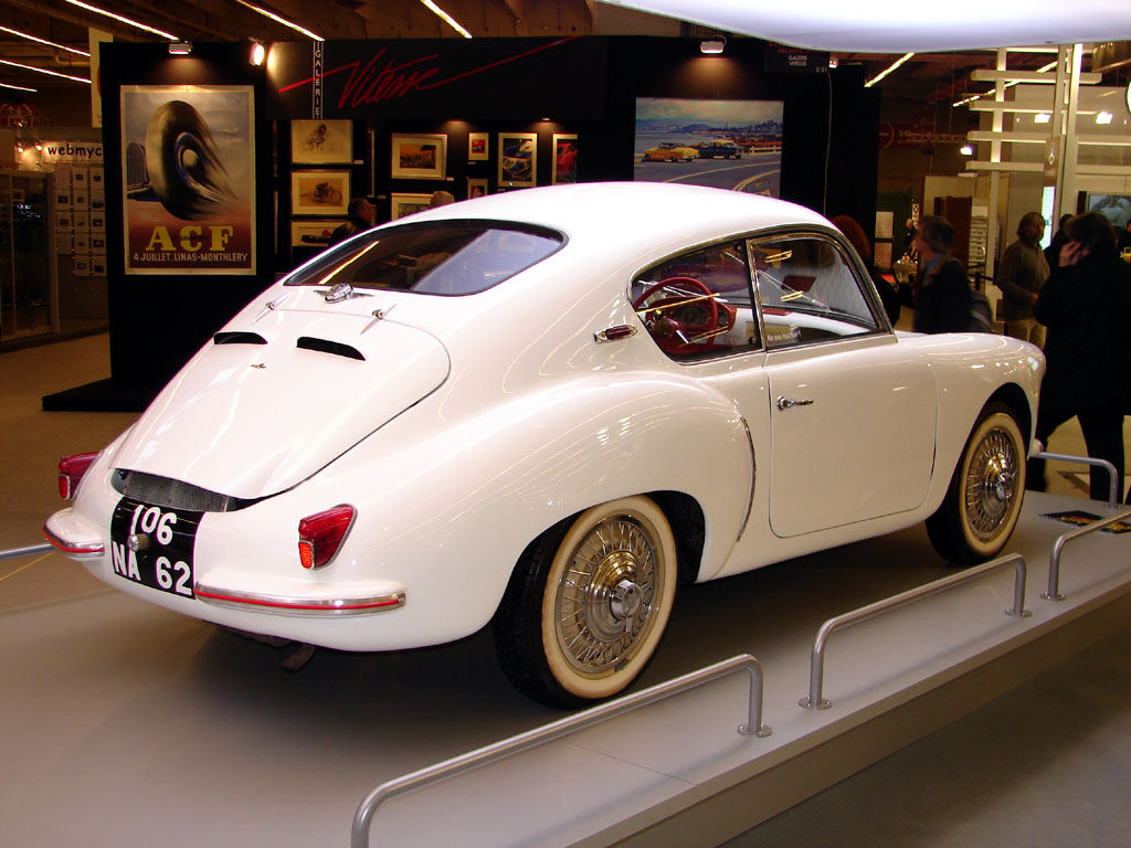 /photo/RETROMOBILE-2005--751.jpg