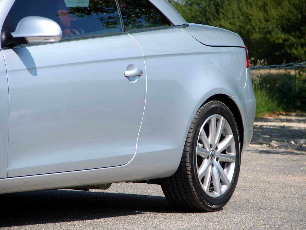 /photo/VOLKSWAGEN-eos-2.0-fsi-2281.jpg