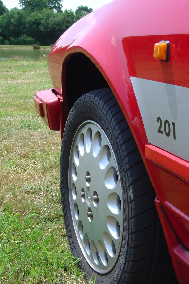 /photo/alfa-romeo-gtv-production-349.jpg